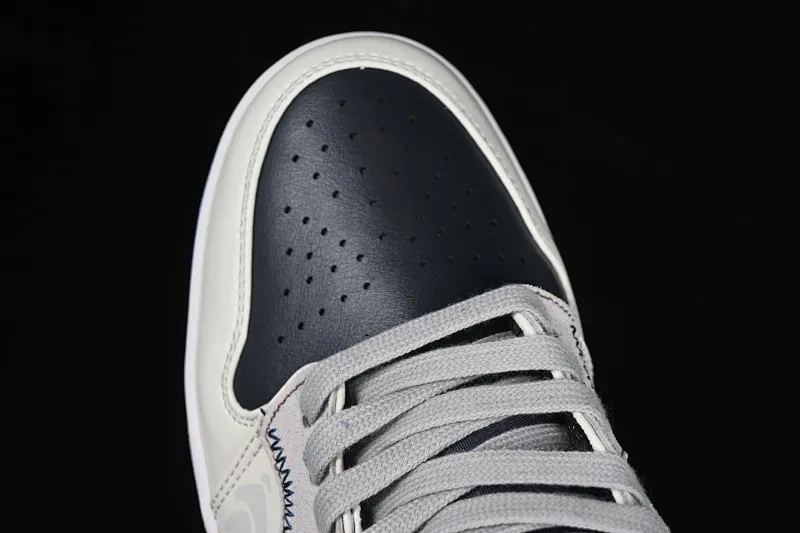 All categories Air Jordan Jordan series basketball shoes Air Jordan 1 Low Air Jordan 1 Low AJ1 Joe 1 Panda Prank Flying Skyline Burning Black Brown Blue Low-top Retro Basketball Shoes 553558-154